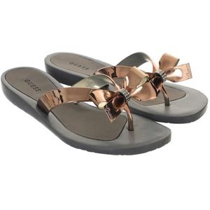 Guess Hematite Tutu Bow Flip Flops, Women’s Size 5.5